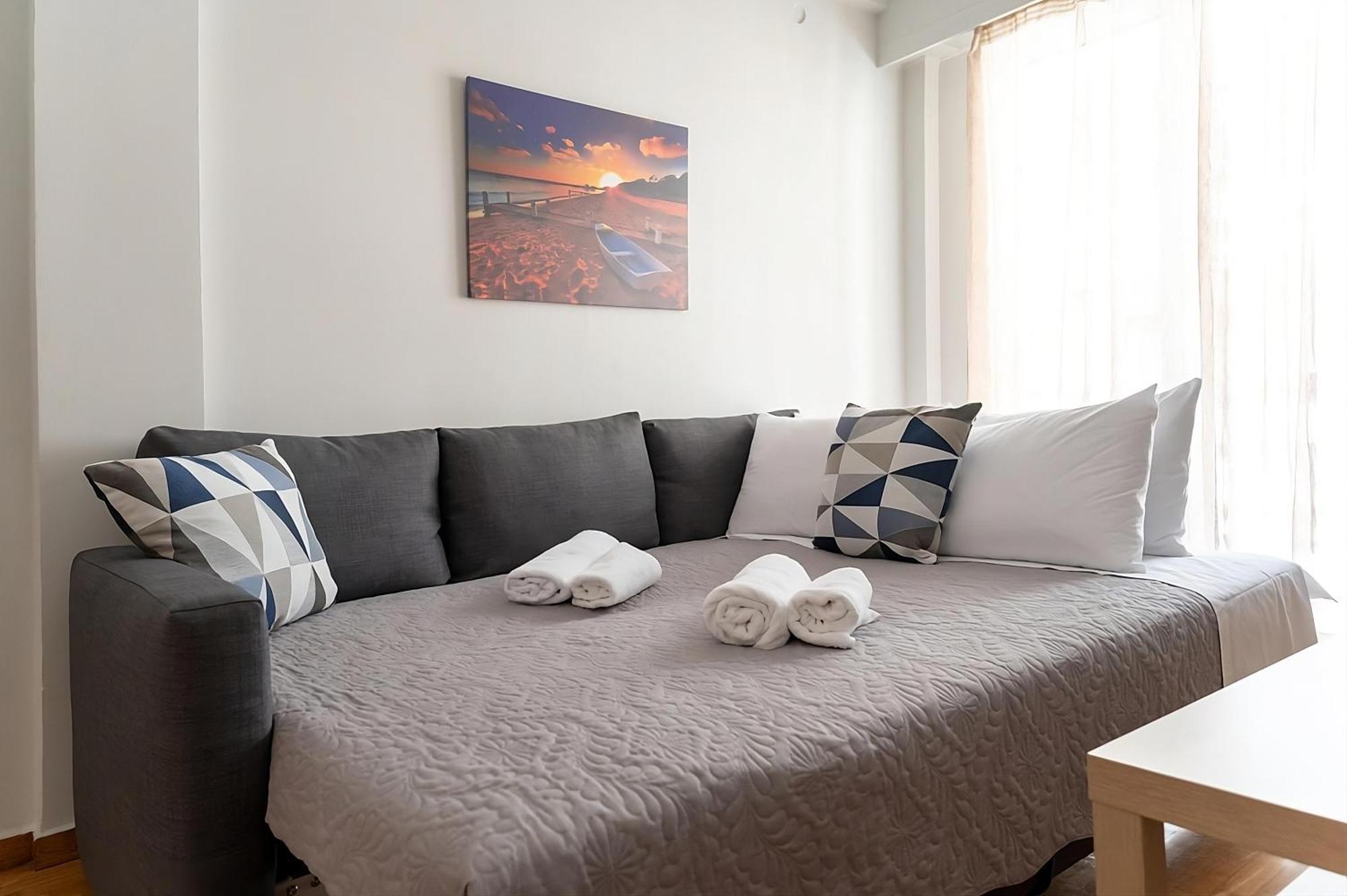 Entire Apt, 3Rd Floor, 1 Bedroom Athene Buitenkant foto