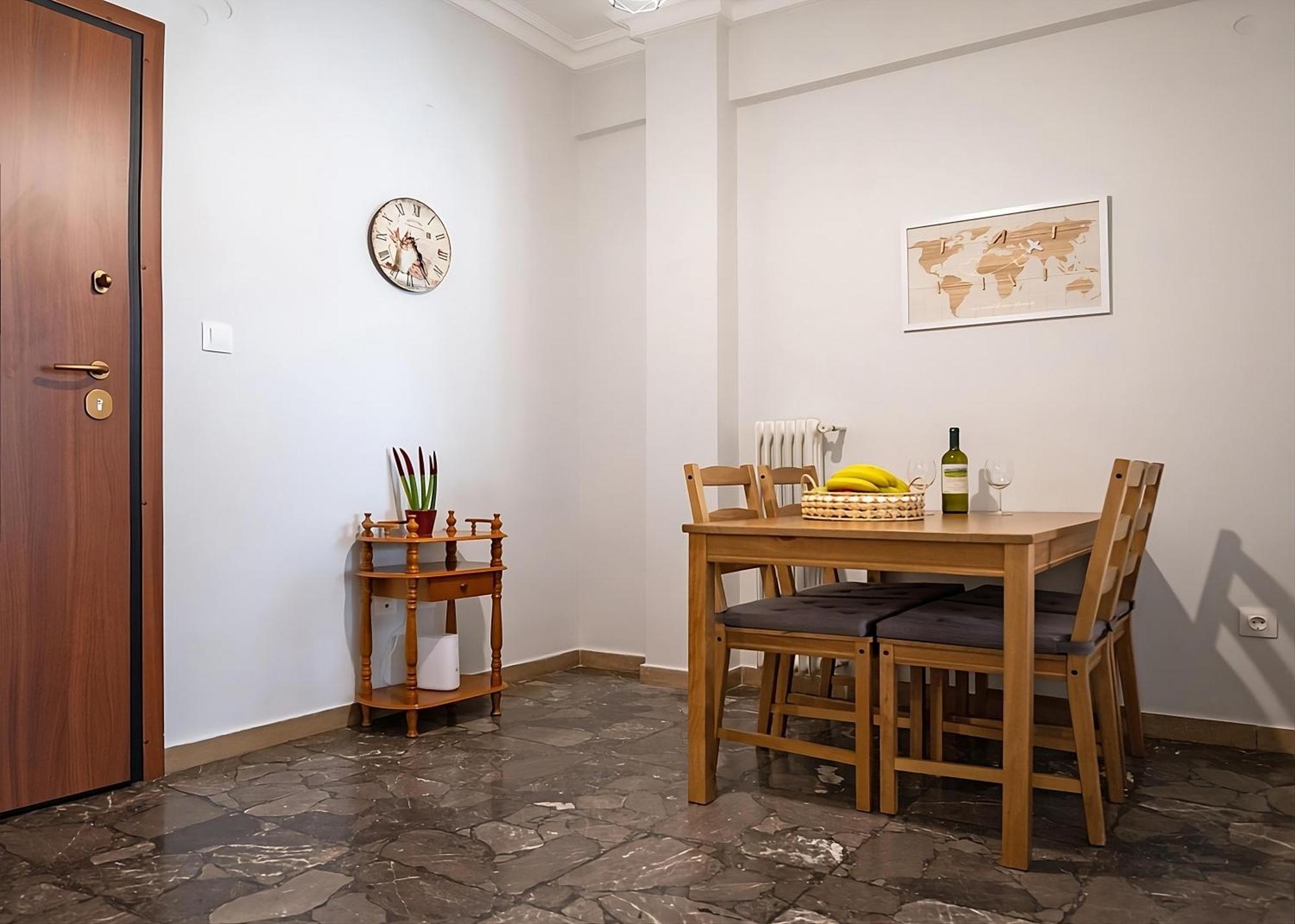 Entire Apt, 3Rd Floor, 1 Bedroom Athene Buitenkant foto